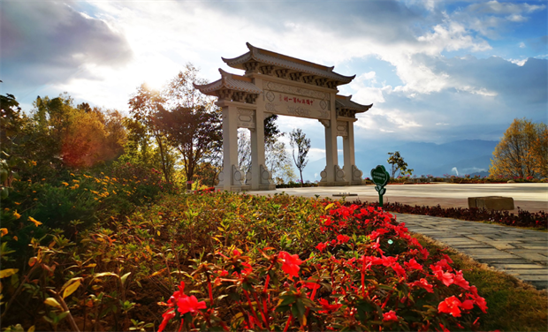 云南旅游,云南旅行社,云南團(tuán)建公司,云南策劃公司,云南會(huì)議會(huì)展,臨滄旅游,臨滄旅行社,臨滄團(tuán)建公司,臨滄策劃公司,臨滄會(huì)議會(huì)展：歡迎來“臨” | 騰沖科學(xué)家論壇向您推薦五條臨滄路線